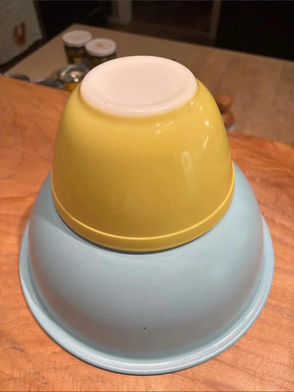 Pyrex Vintage Yellow and Light Blue Mixing Bowls with Patterned  Glass Bowl